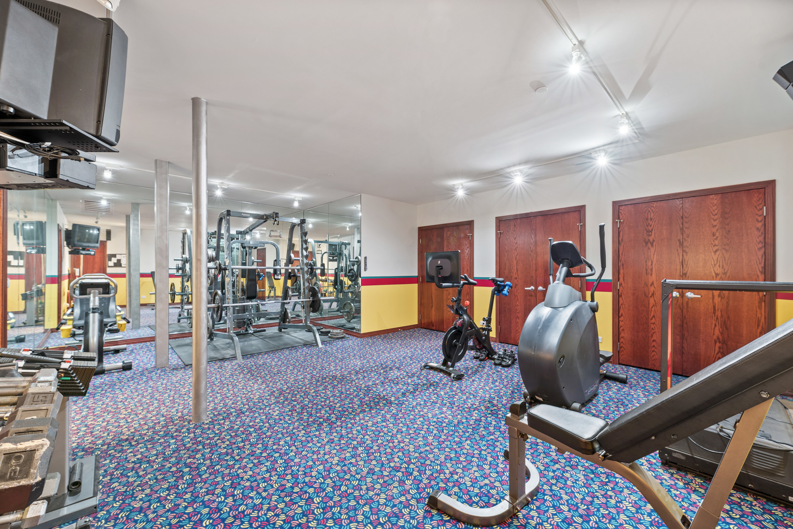 780 Bob-O-Link Road Highland Park, IL 60035 - Photo 33 of 50 a view of a room with gym equipment