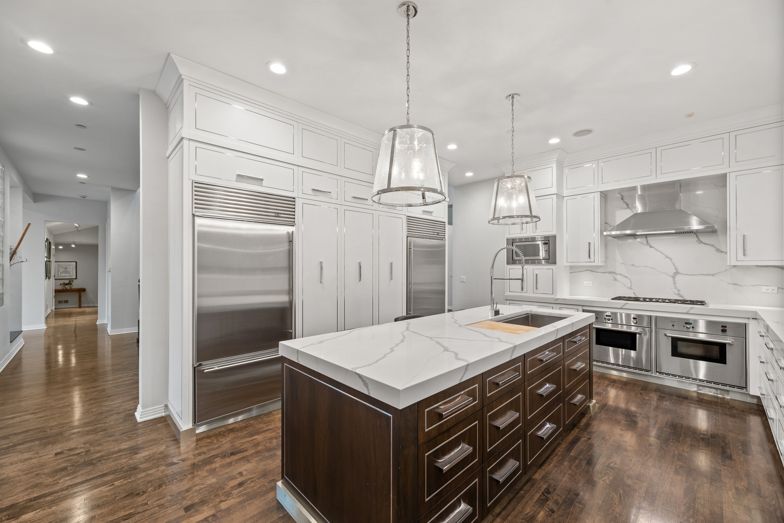 780 Bob-O-Link Road Highland Park, IL 60035 - Photo 9 of 50 a kitchen with a stove a refrigerator and a sink