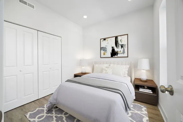 $3,000 | 2741 West Belmont Avenue, Unit 1, Chicago, IL 60618