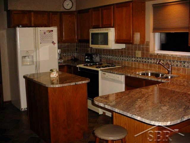 2145 West Moore Road Saginaw, MI 48601 - Photo 18 of 18 20068978-17.JPG