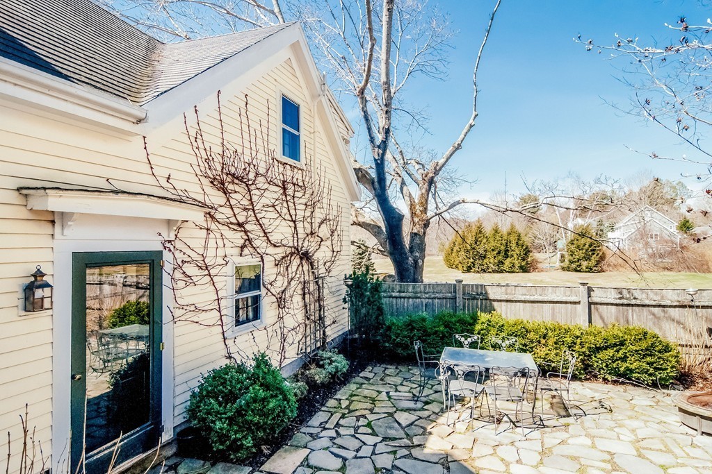 700 Bay Road Hamilton, MA 01982 - Photo 4 of 29 Gallery Image 4