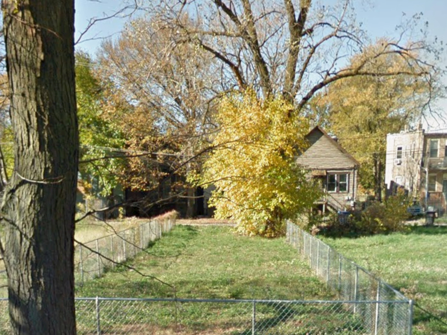 5720 South Carpenter Street Chicago, IL 60621 - Photo 2 of 2