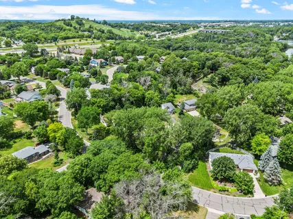 $425,000 | 12 Oak Shore Drive, Burnsville, MN 55306