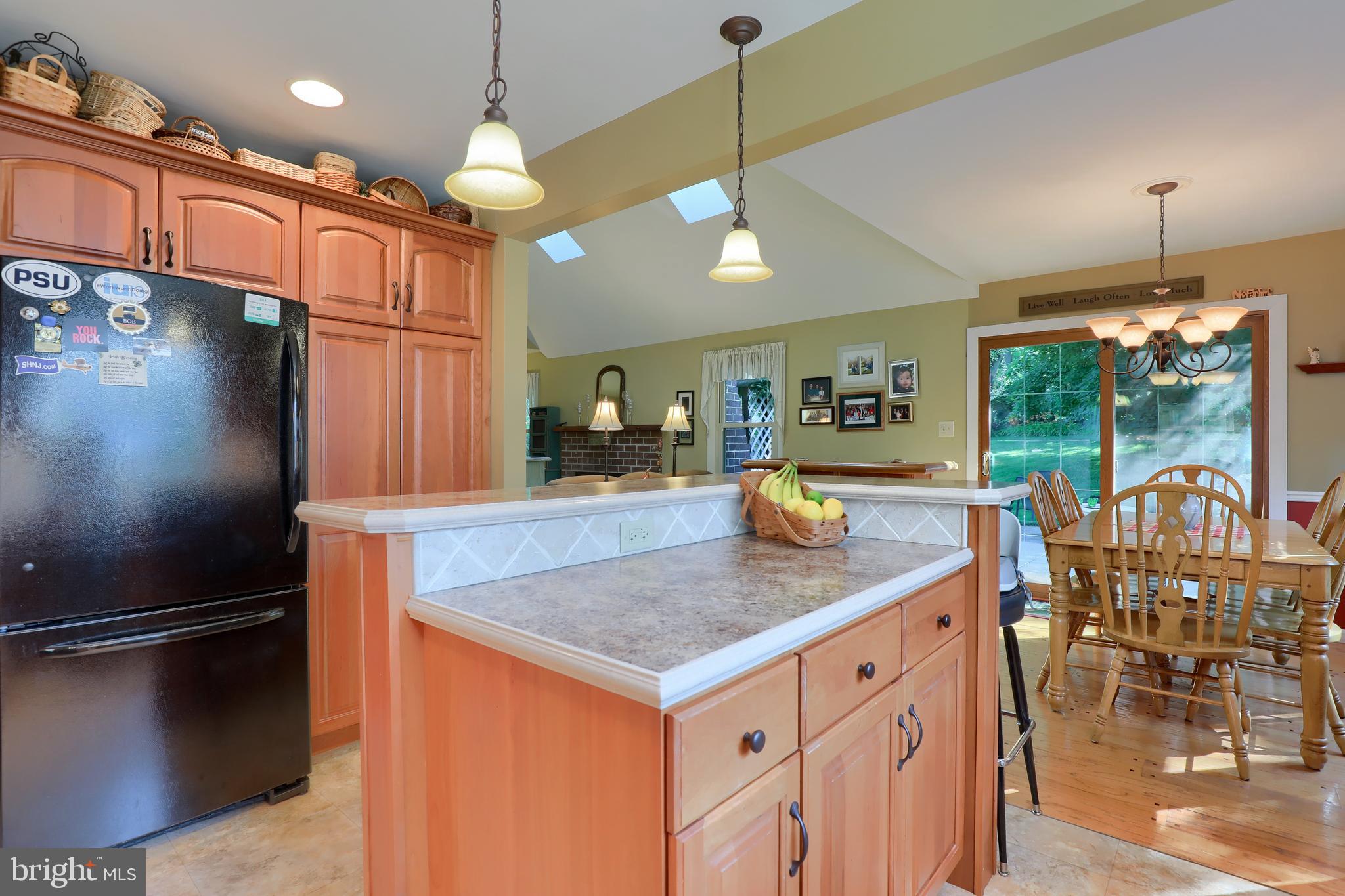 135 Ridings Way Lancaster, PA 17601 - Photo 16 of 50 Kithcn-Island