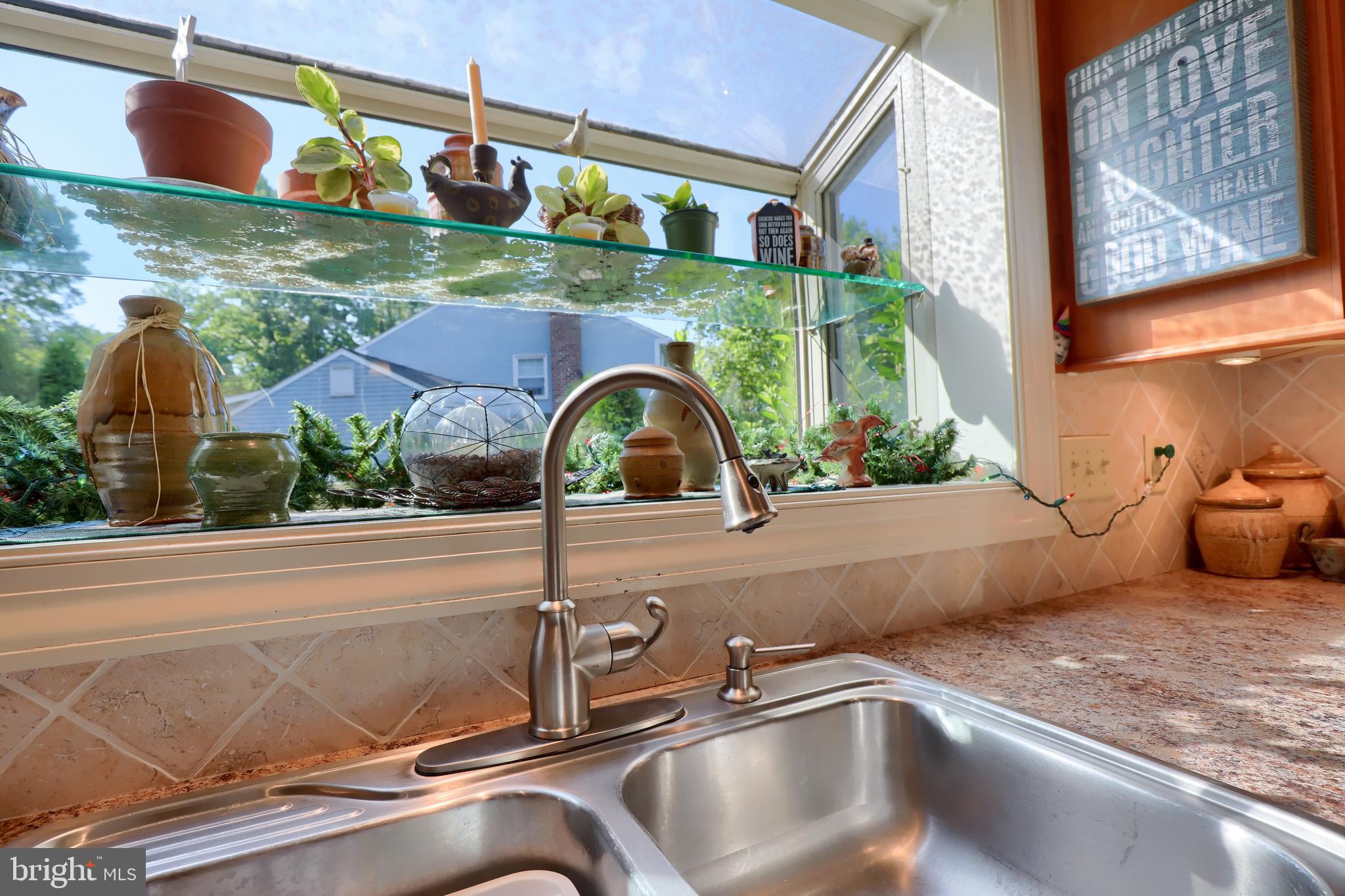 135 Ridings Way Lancaster, PA 17601 - Photo 17 of 50 Kitchen-Garden Window