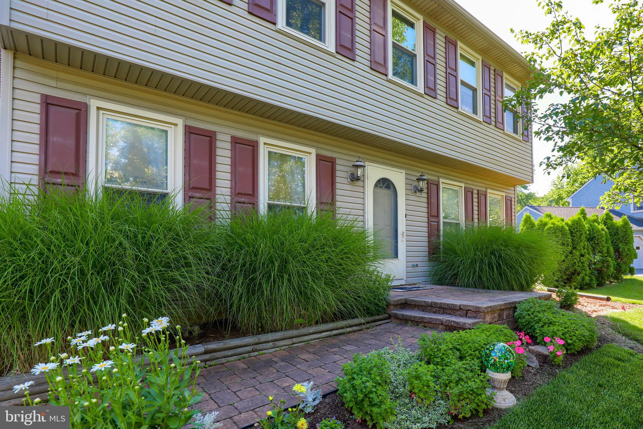 135 Ridings Way Lancaster, PA 17601 - Photo 3 of 50 Front View
