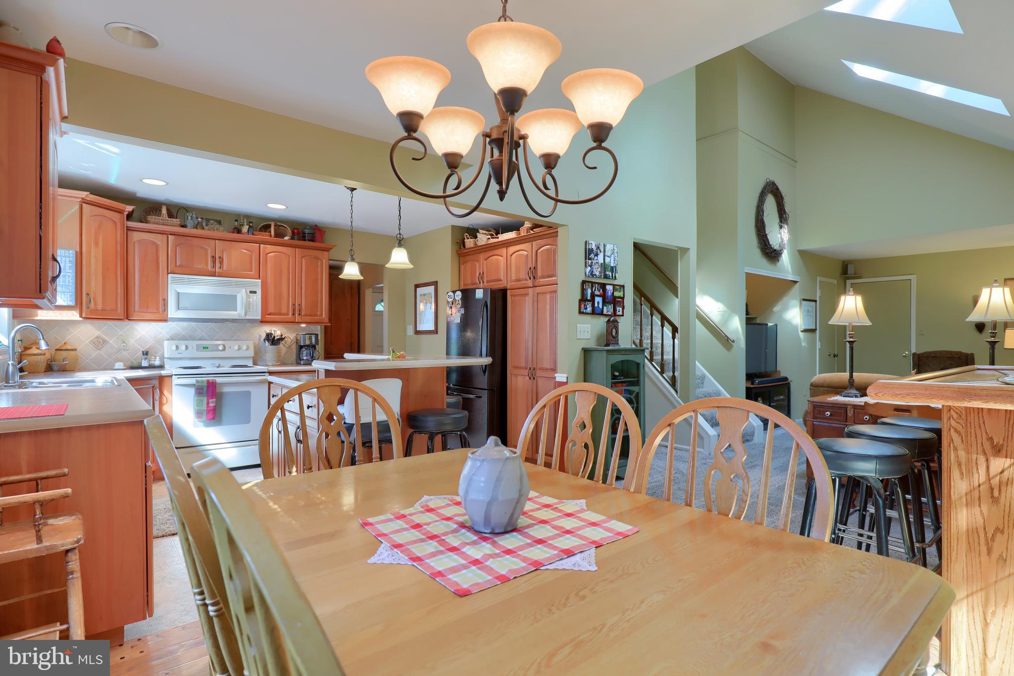 135 Ridings Way Lancaster, PA 17601 - Photo 21 of 50 Dining Area