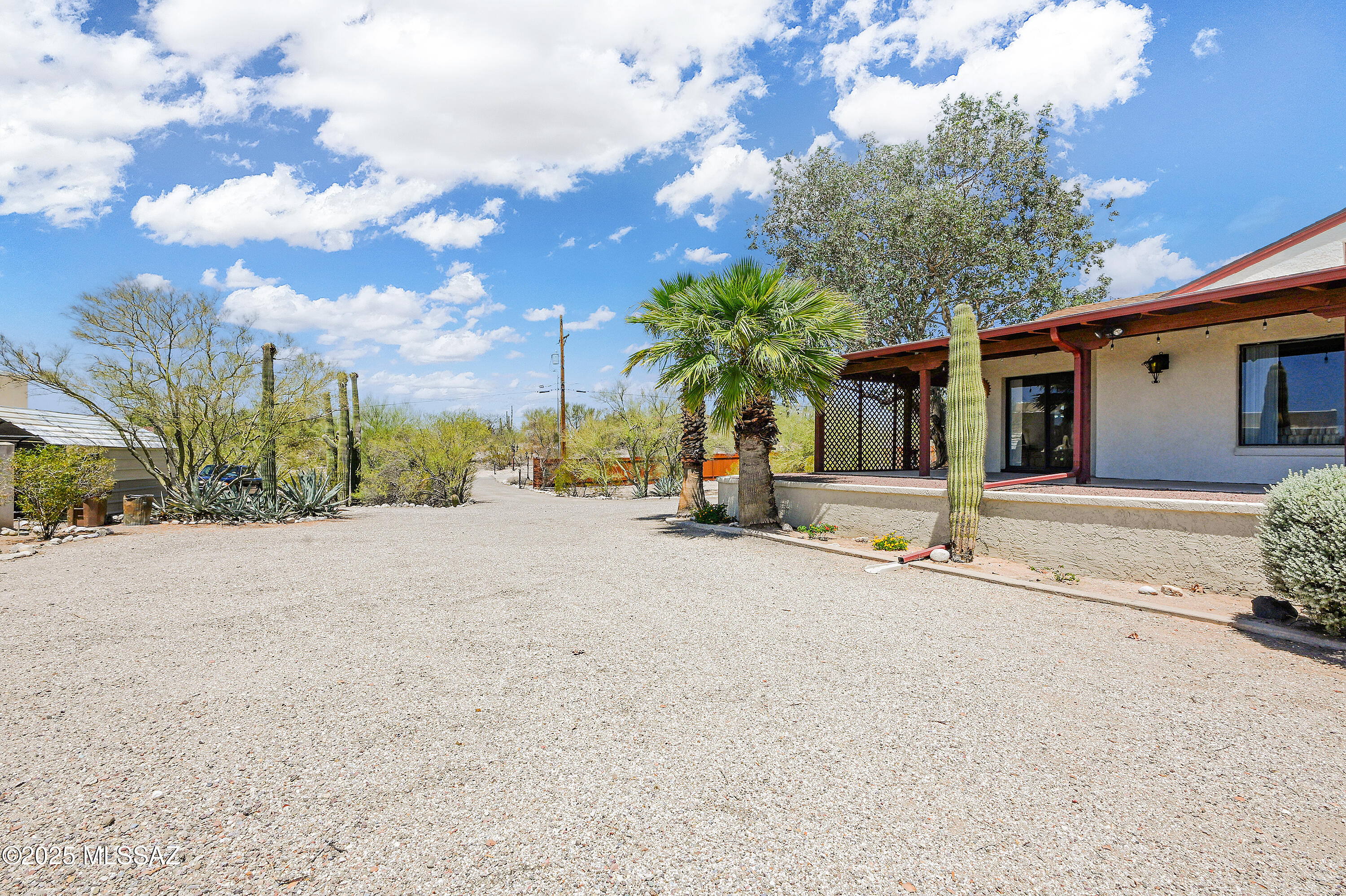 88 West River Road Tucson, AZ 85704 - Photo 4 of 46