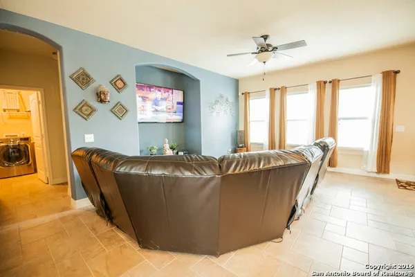 $2,295 | 2712 Scarlet Tanger, New Braunfels, TX 78130