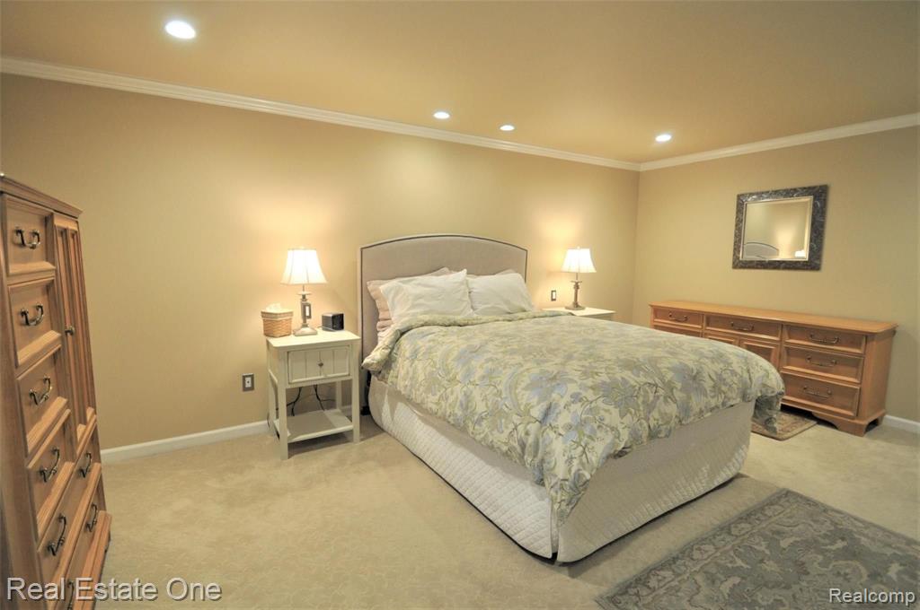 376 Willow Grove Lane, Unit 33 Rochester Hills, MI 48307 - Photo 20 of 44