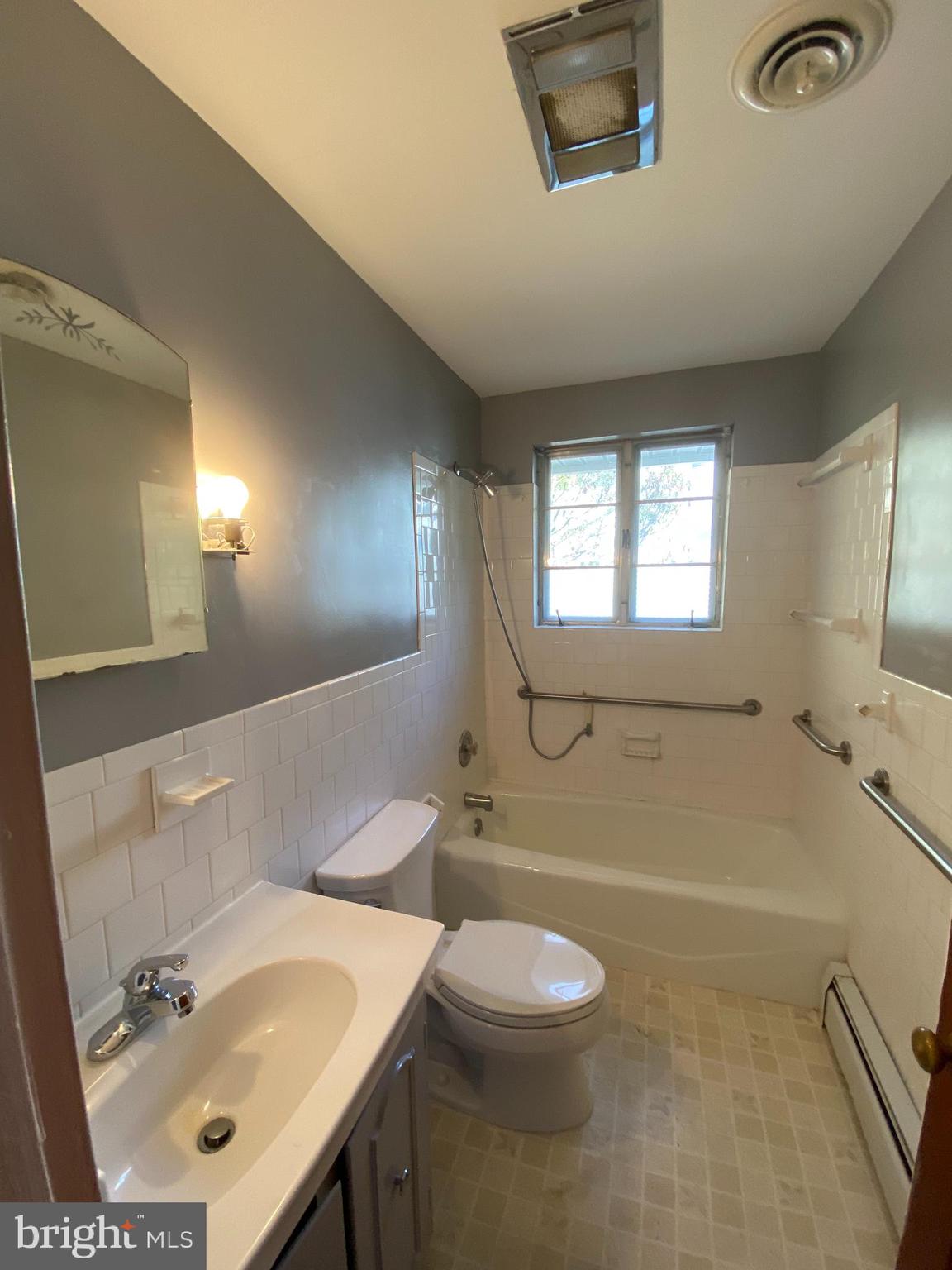 231 Cape St John Road Annapolis, MD 21401 - Photo 23 of 39 Main level full bathroom