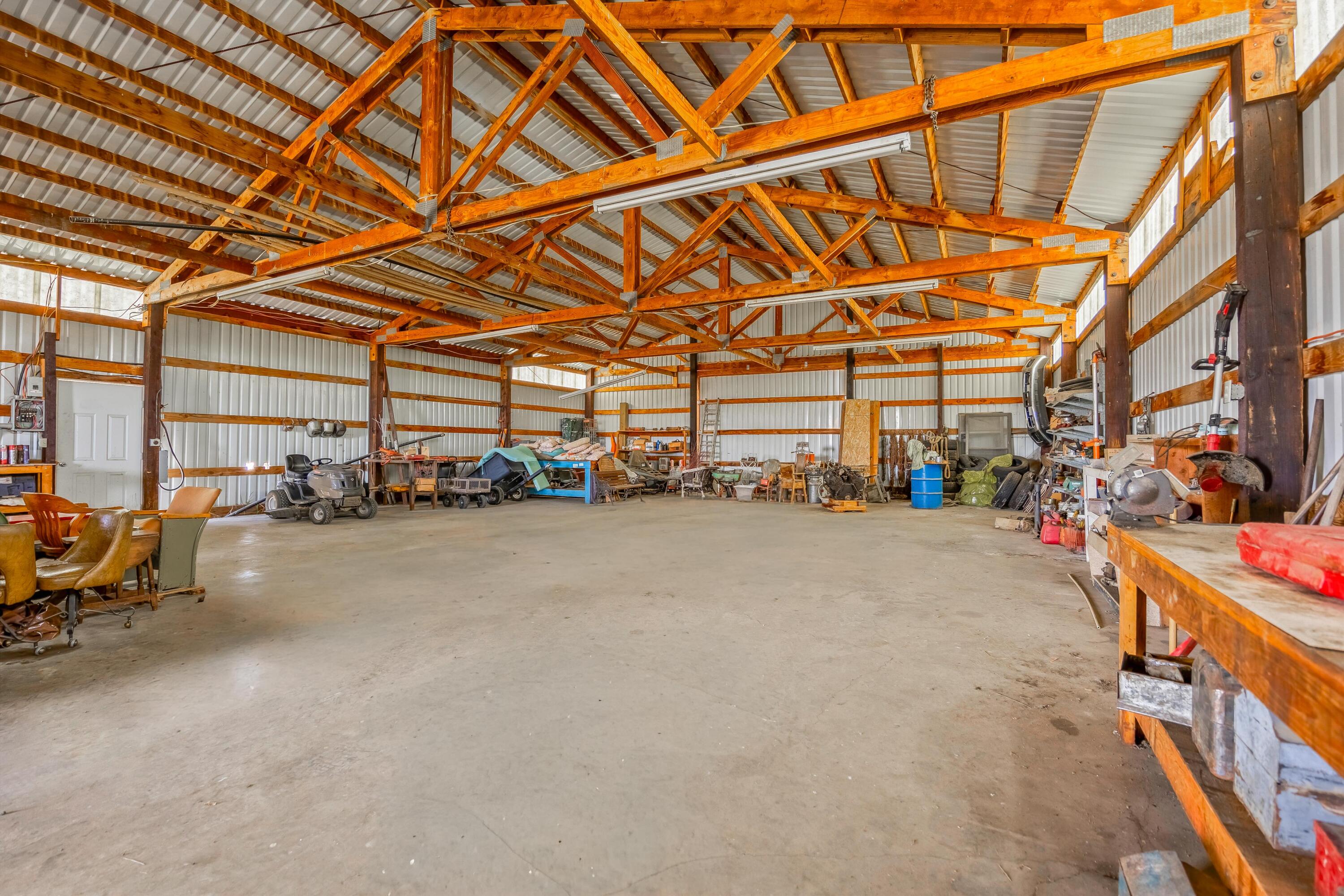 25887 Weberg Road Paulina, OR 97751 - Photo 27 of 46 a big room with an empty room