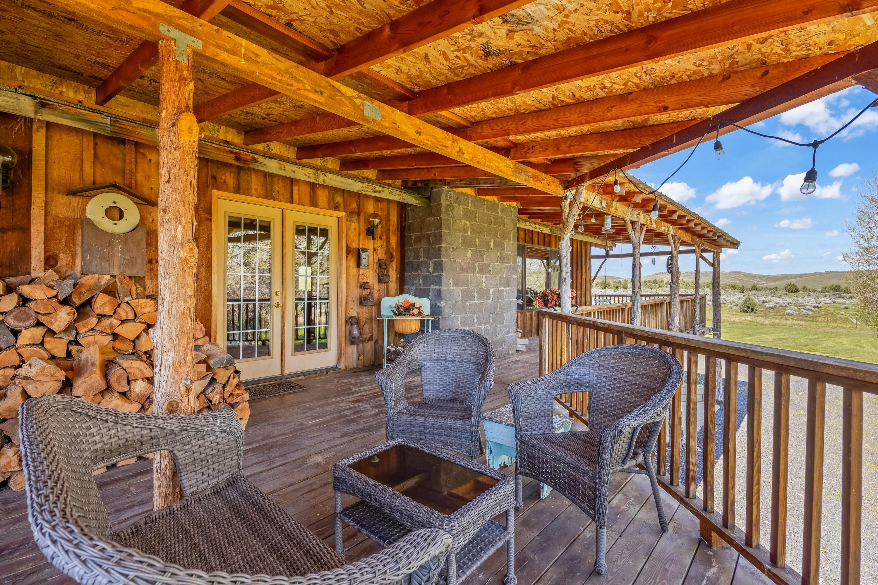 25887 Weberg Road Paulina, OR 97751 - Photo 30 of 46 a view of balcony with furniture