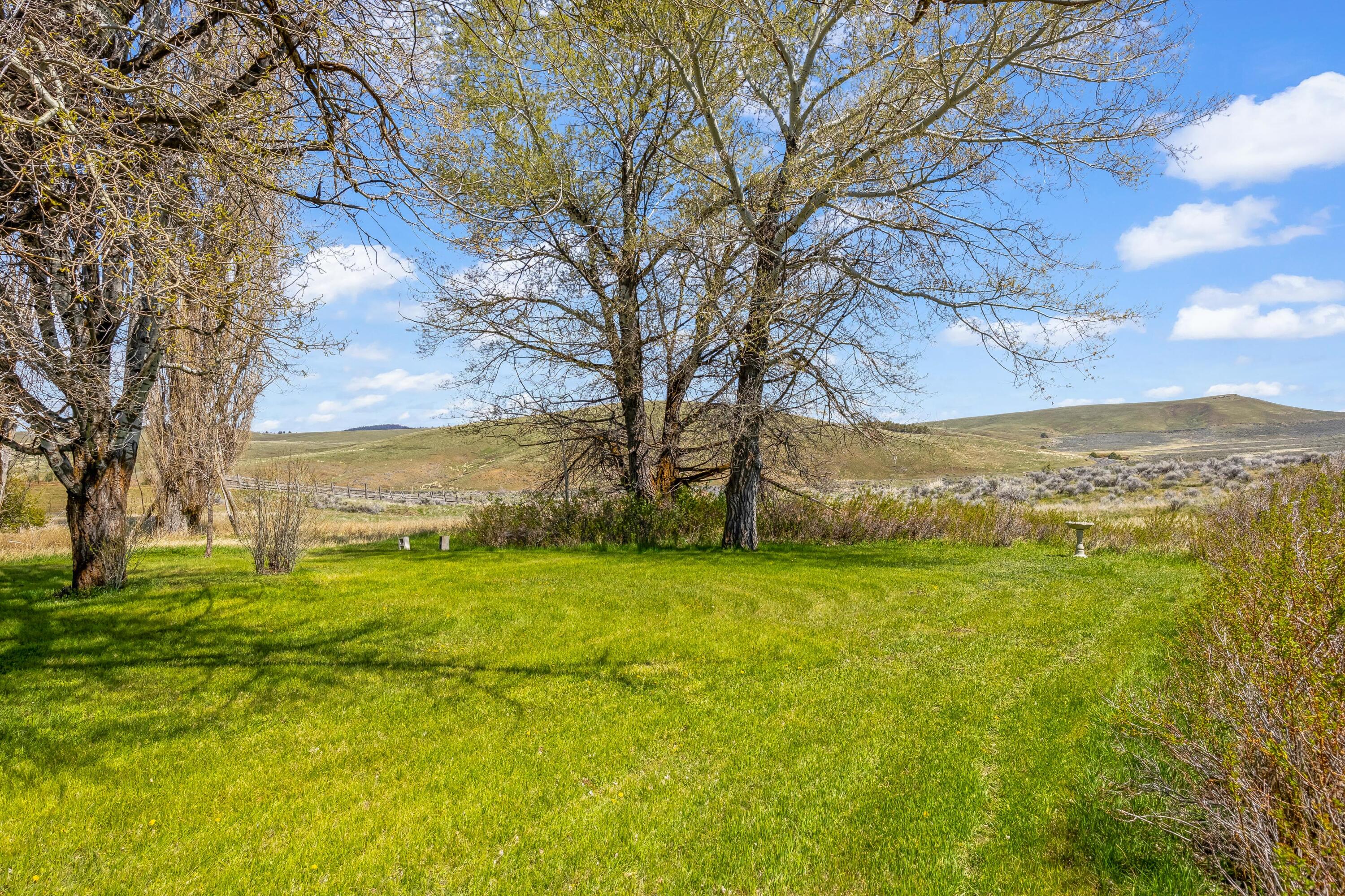 25887 Weberg Road Paulina, OR 97751 - Photo 32 of 46 a view of an ocean view