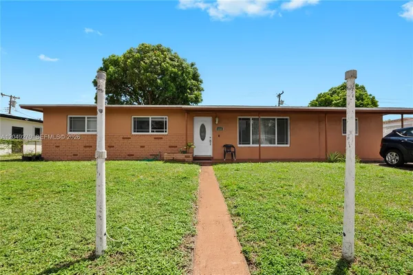 $1,300 | 4440 Northwest 168th Terrace, Unit 2, Miami Gardens, FL 33055