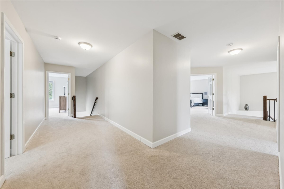 1432 Cascade Lane Barrington, IL 60010 - Photo 24 of 45 a view of a hallway