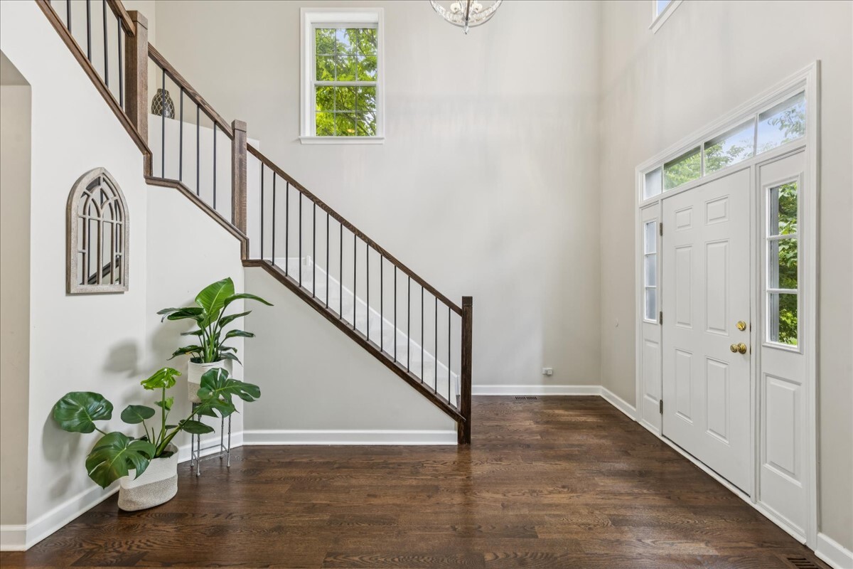 1432 Cascade Lane Barrington, IL 60010 - Photo 3 of 45 a view of entryway with wooden floor
