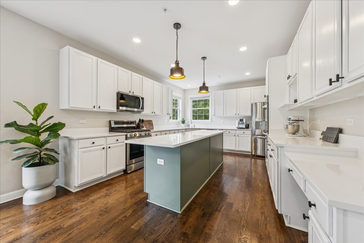 1432 Cascade Lane Barrington, IL 60010 - Photo 8 of 45