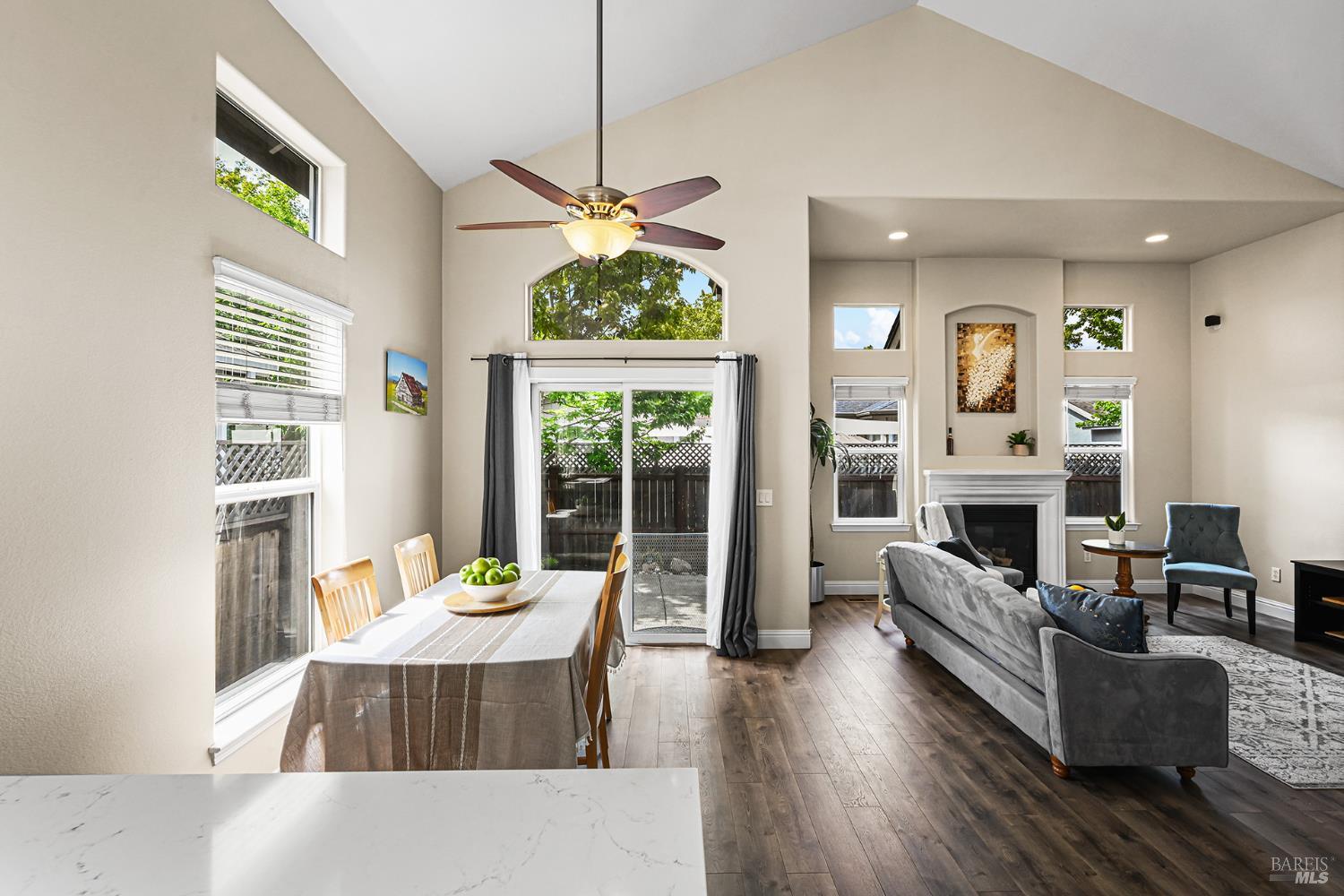 4721 Starbuck Avenue Santa Rosa, CA 95409 - Photo 15 of 53