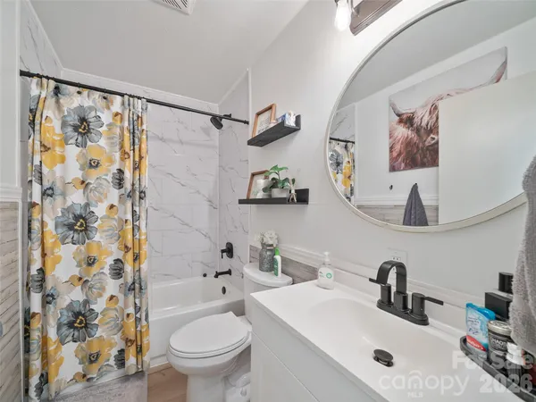 $335,000 | 1030 Hughes Gap Road, Bakersville, NC 28705