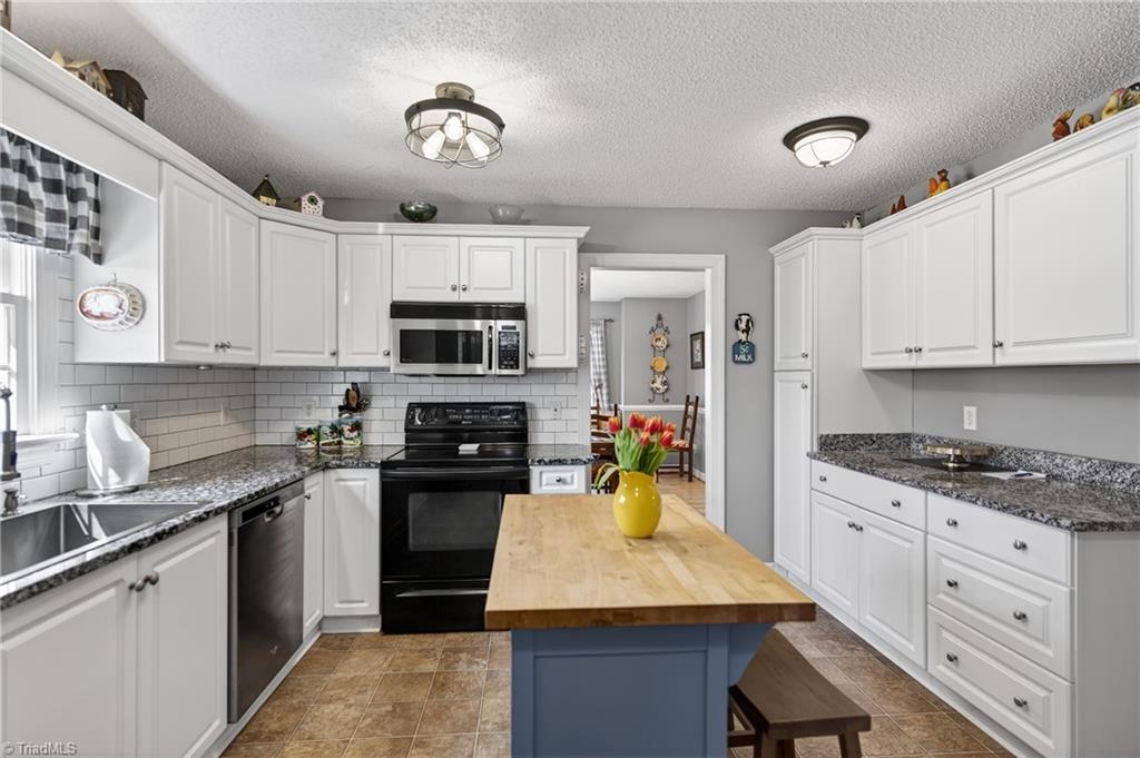 4913 Golden Oaks Drive Oak Ridge, NC 27310 - Photo 14 of 45