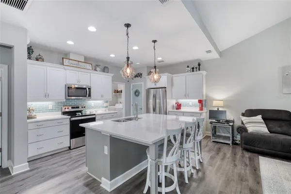 $377,900 | 444 Lime Avenue, Daytona Beach, FL 32124