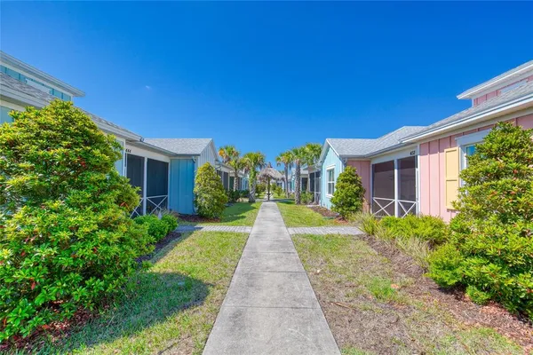 $377,900 | 444 Lime Avenue, Daytona Beach, FL 32124