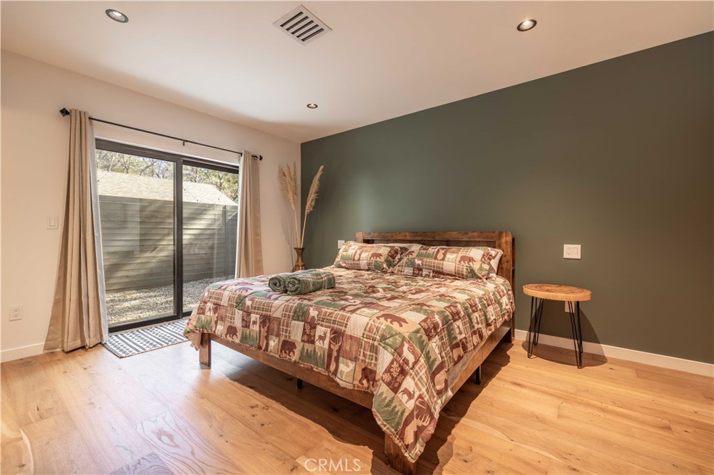 259 Victoria Sugarloaf, CA 92386 - Photo 13 of 32