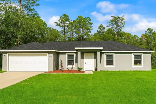 front view of house with a yard