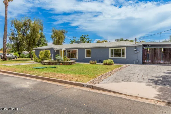 $2,700 | 2441 East Edgemont Avenue, Phoenix, AZ 85008
