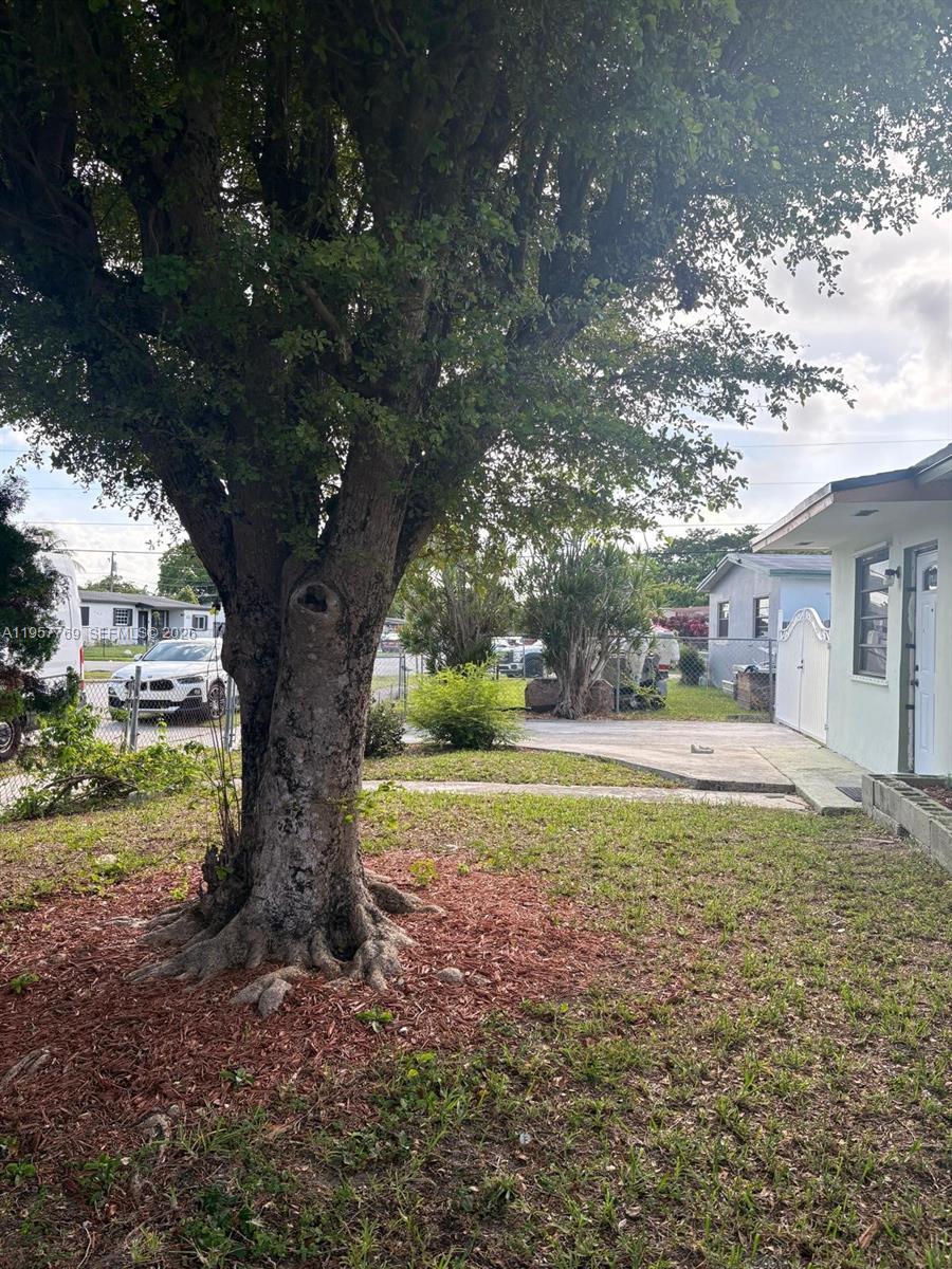 10791 Southwest 221st Street Miami, FL 33170 - Photo 4 of 9