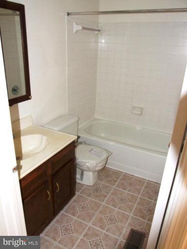 411 Palmspring Drive Gaithersburg, MD 20878 - Photo 12 of 18 Bath #2