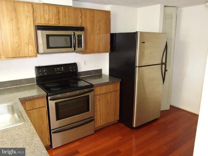 411 Palmspring Drive Gaithersburg, MD 20878 - Photo 6 of 18 Kitchen #2