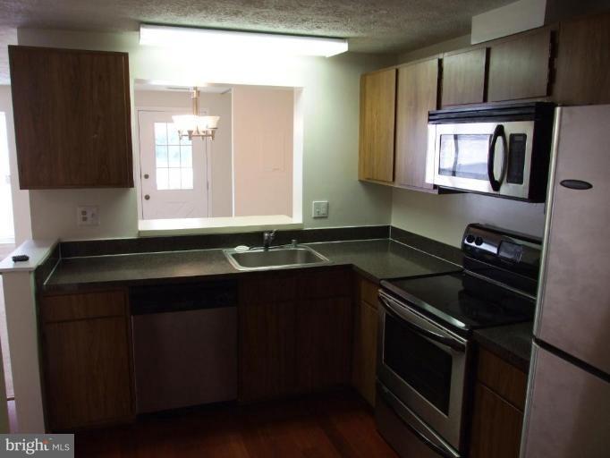 411 Palmspring Drive Gaithersburg, MD 20878 - Photo 8 of 18 Kitchen #3