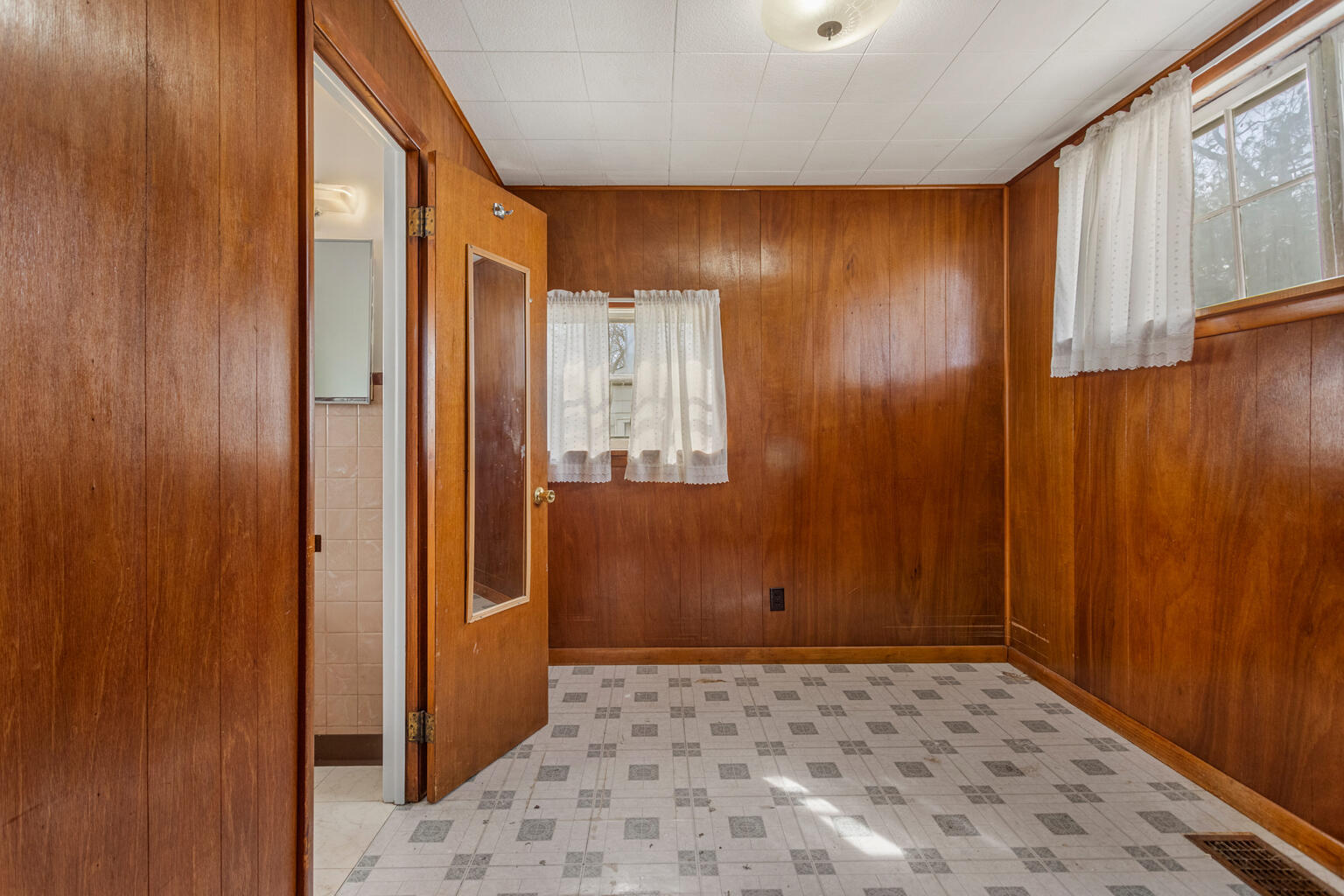 1105 Philo Road Urbana, IL 61801 - Photo 16 of 39 Gallery Image 16