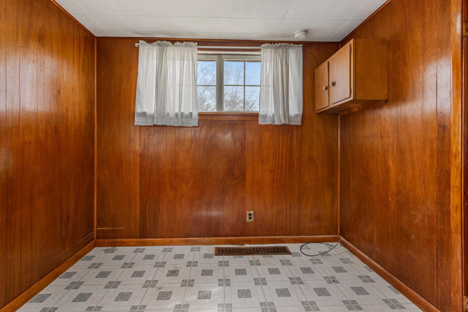 1105 Philo Road Urbana, IL 61801 - Photo 17 of 39 Gallery Image 17