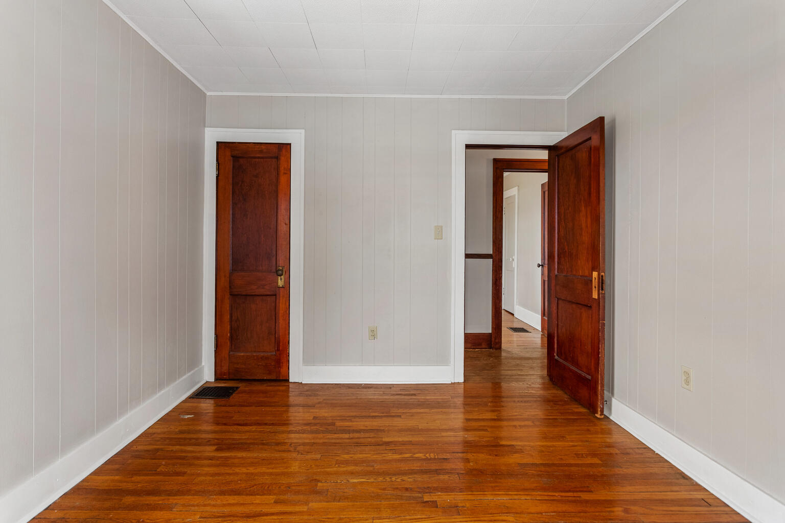 1105 Philo Road Urbana, IL 61801 - Photo 23 of 39 Gallery Image 23