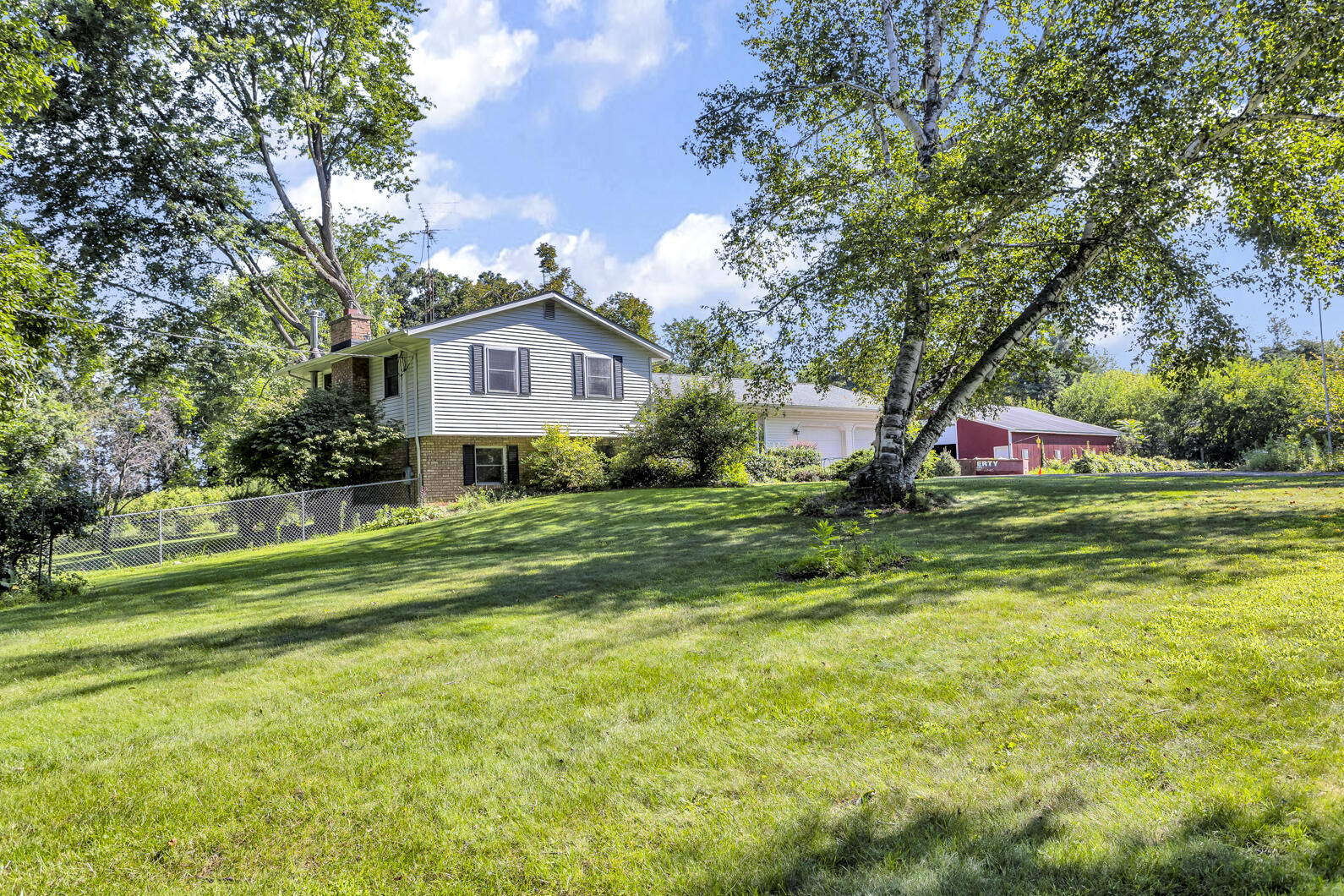 11310 Mackie Road Parma, MI 49269 - Photo 3 of 59 0N0A6756