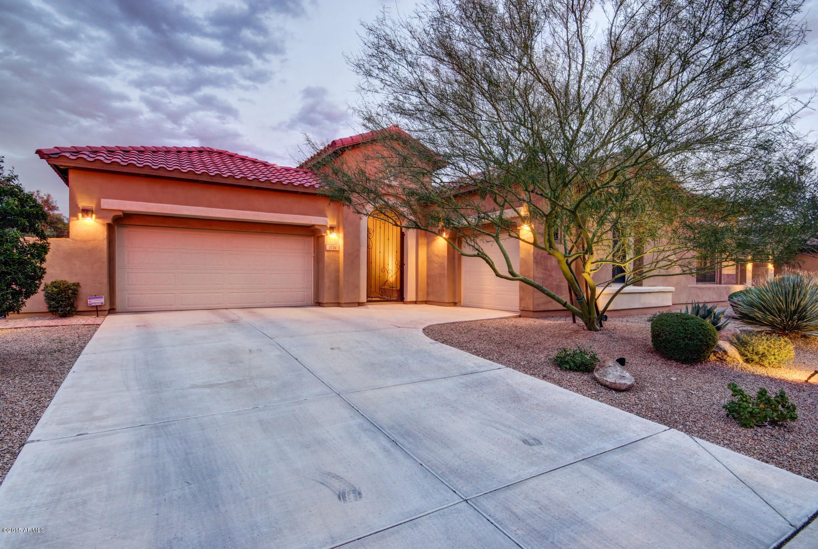 1714 West Brianna Road Phoenix, AZ 85085 - Photo 5 of 68 Front of home