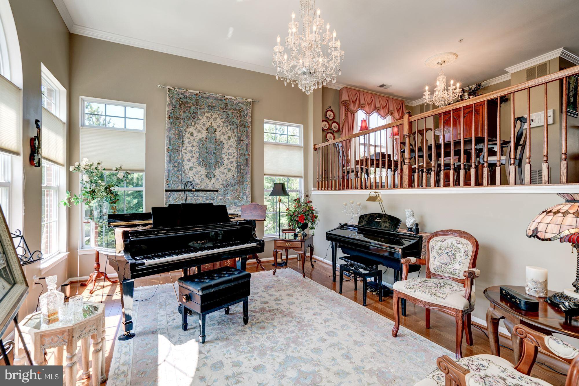 12099 Trumbull Way Reston, VA 20190 - Photo 2 of 30 Living Room