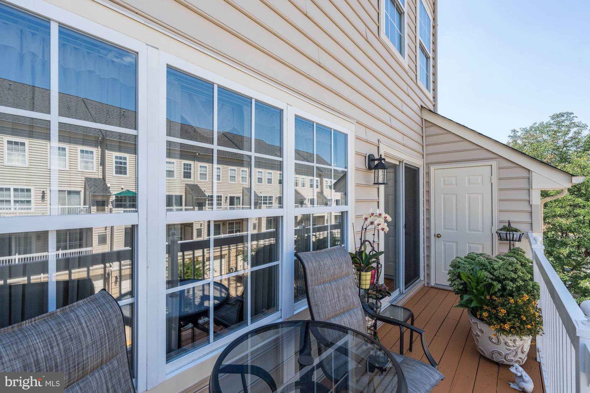 12099 Trumbull Way Reston, VA 20190 - Photo 29 of 30 Charming deck