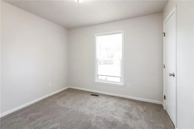 $2,250 | 609 Northeast Bristol Drive, Lee's Summit, MO 64086