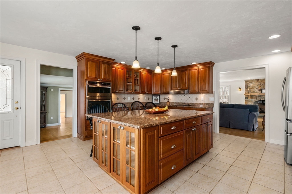 63 Uxbridge Road Sutton, MA 01590 - Photo 8 of 42