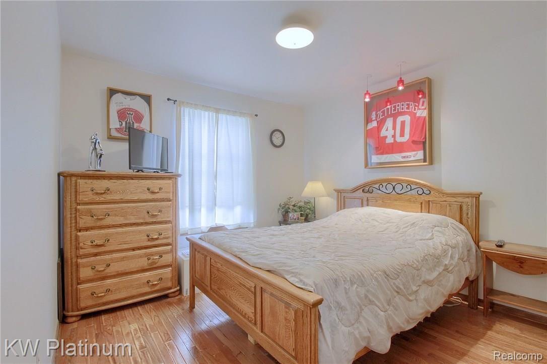 50099 Maurice Road New Baltimore, MI 48047 - Photo 10 of 25 Master_Bedroom.jpg