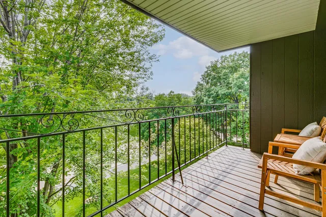 $129,900 | 4120 Parklawn Avenue, Unit 331, Edina, MN 55435