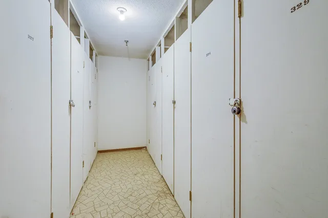 $129,900 | 4120 Parklawn Avenue, Unit 331, Edina, MN 55435