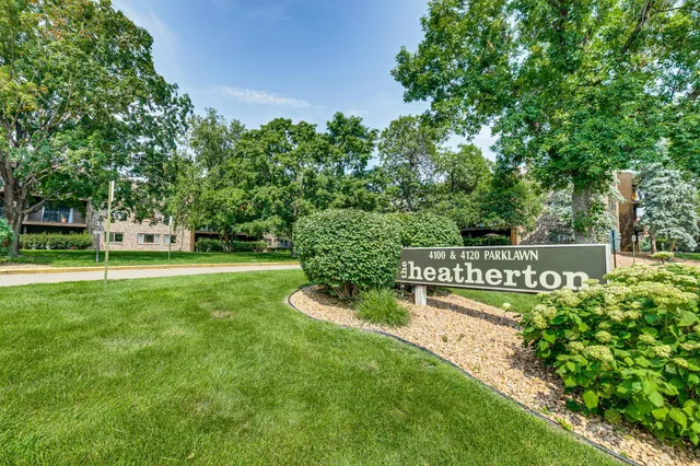 $129,900 | 4120 Parklawn Avenue, Unit 331, Edina, MN 55435
