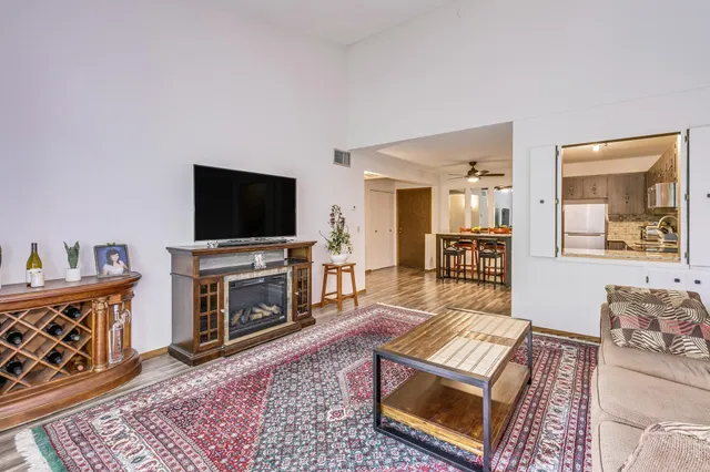 $129,900 | 4120 Parklawn Avenue, Unit 331, Edina, MN 55435