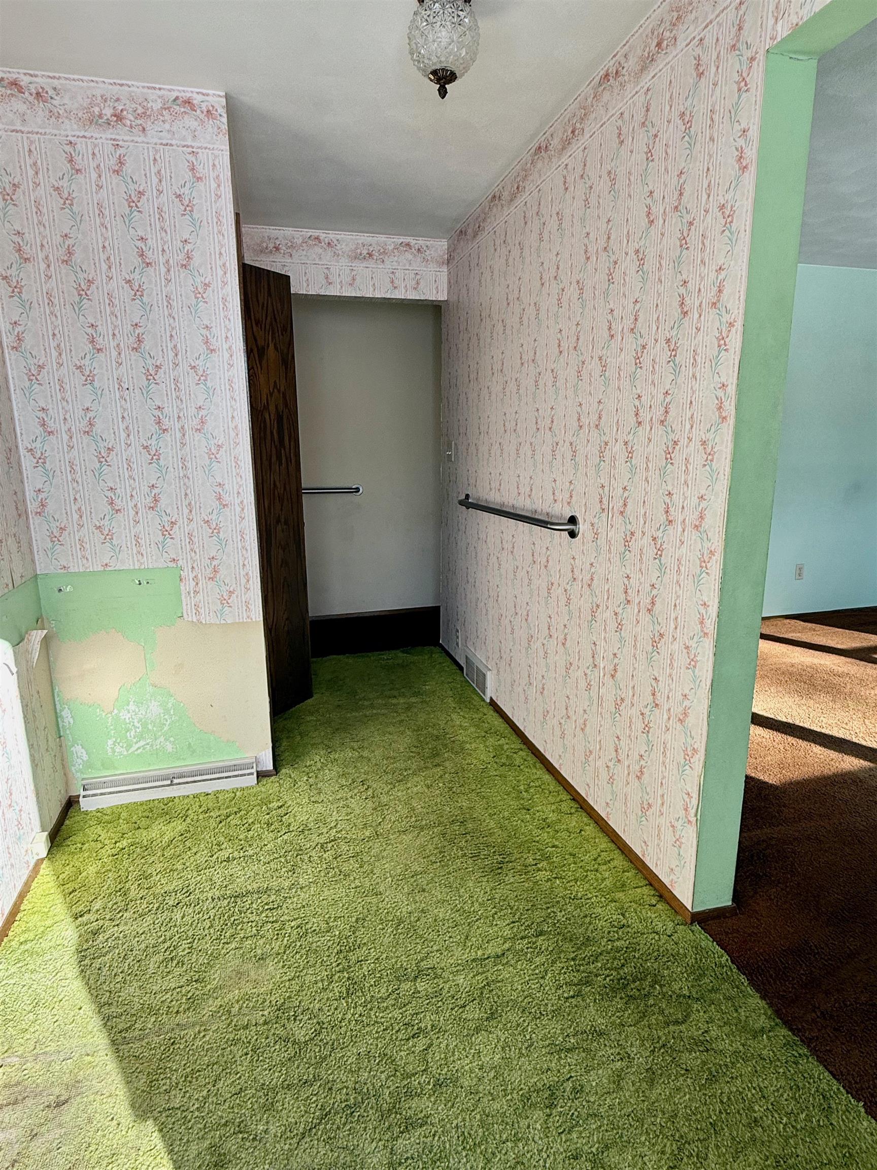 16 Ramlen Court Appleton, WI 54915 - Photo 2 of 12