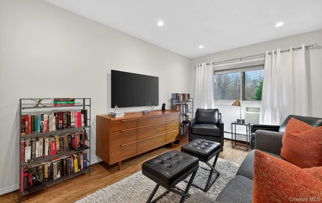 $560,000 | 1 Toms Point Lane, Unit 2A, Port Washington, NY 11050